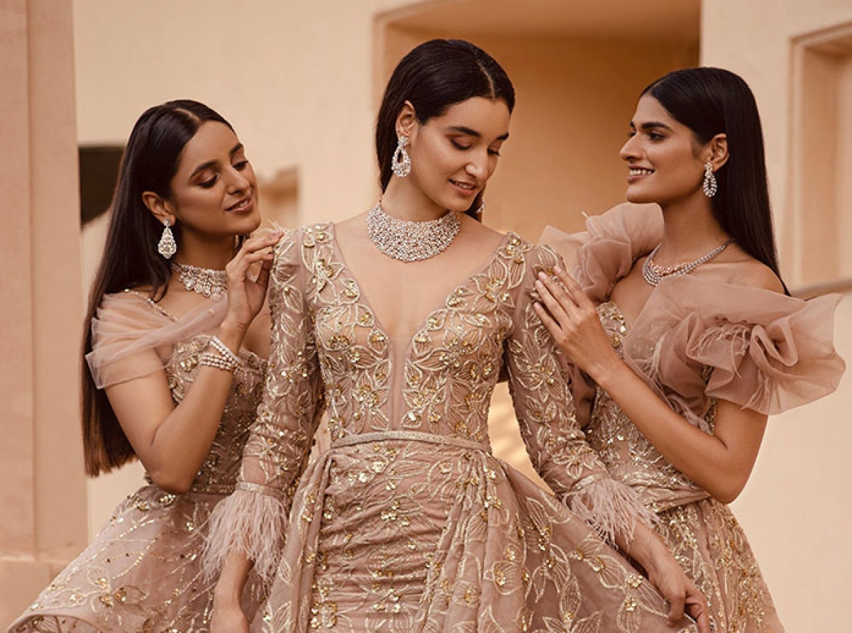 Amit GT launches women’s couture collection at 'India Couture Week' 