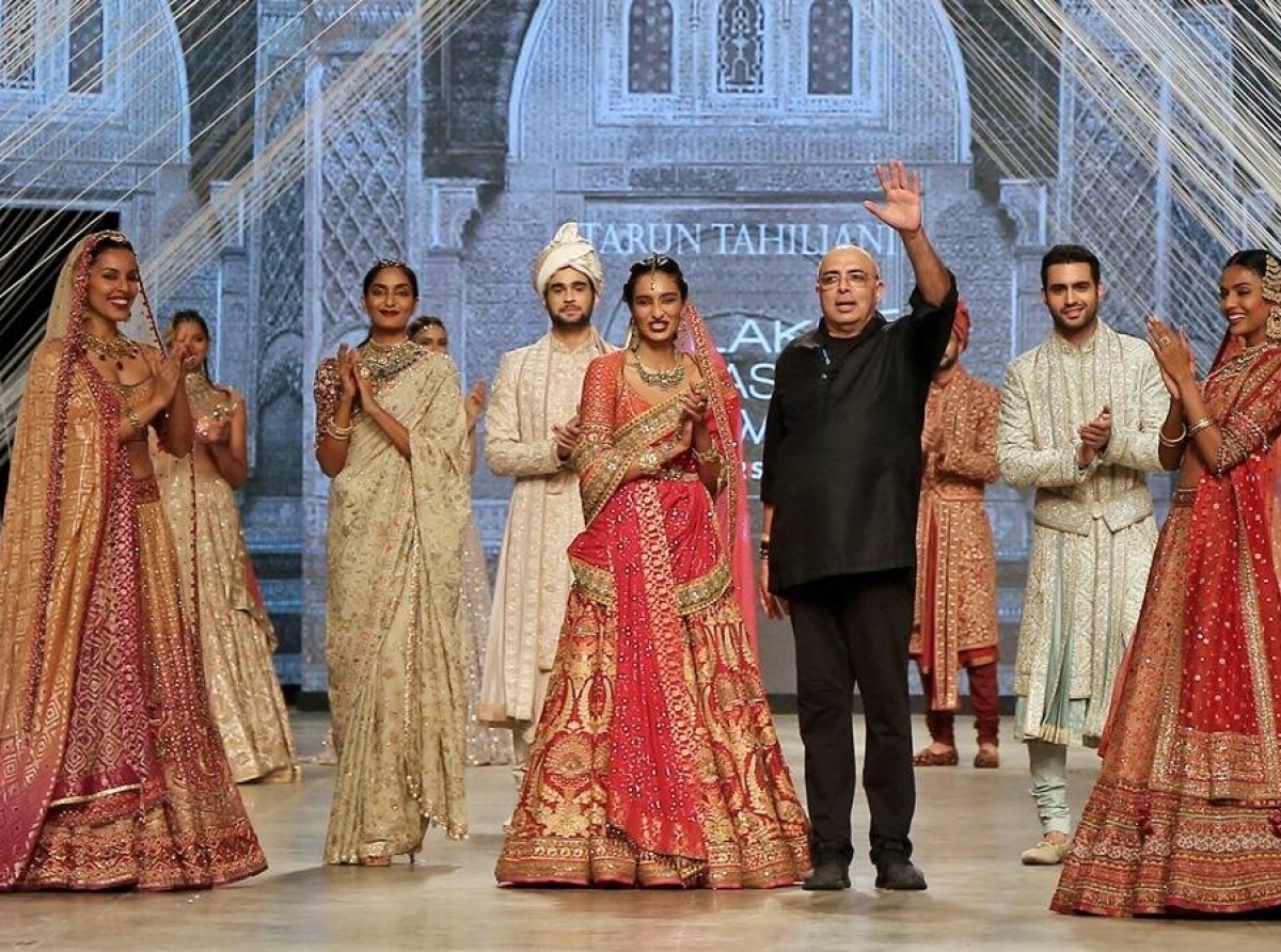 Tarun Tahiliani closes day 4 of FDCI X LFW with luxury pret collection