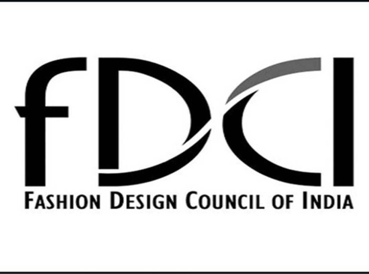 Vaishali Shadangule showcases handloom couture collection at FDCI x LFW