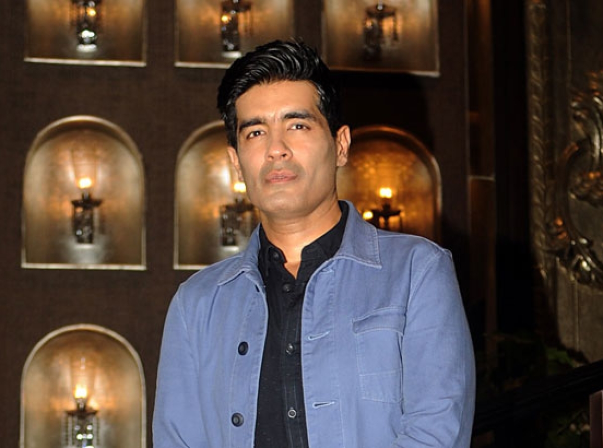 Manish Malhotra unveils new collection at FDCI X LFW