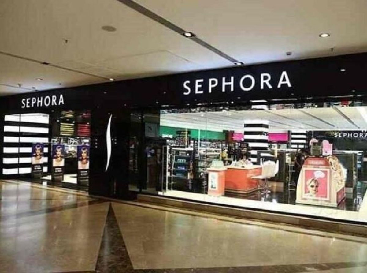 LVMH-owned Sephora may dump Genesis Colors, in talks with DLF Brands for  new franchise partner in India - The Economic Times