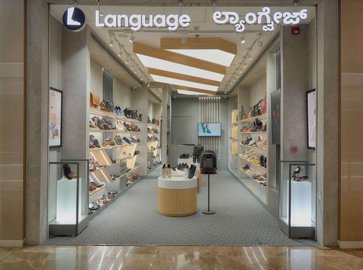 LangugeShoes