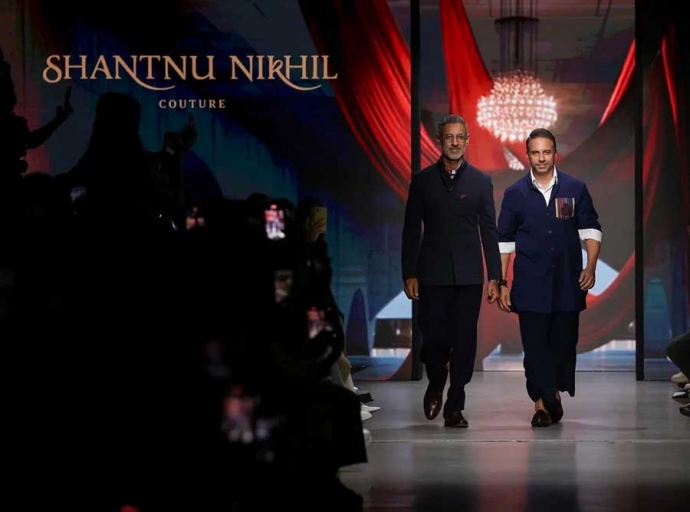 Shantnu & Nikhil’s International Gambit: A Moscow debut reshapes Indian couture